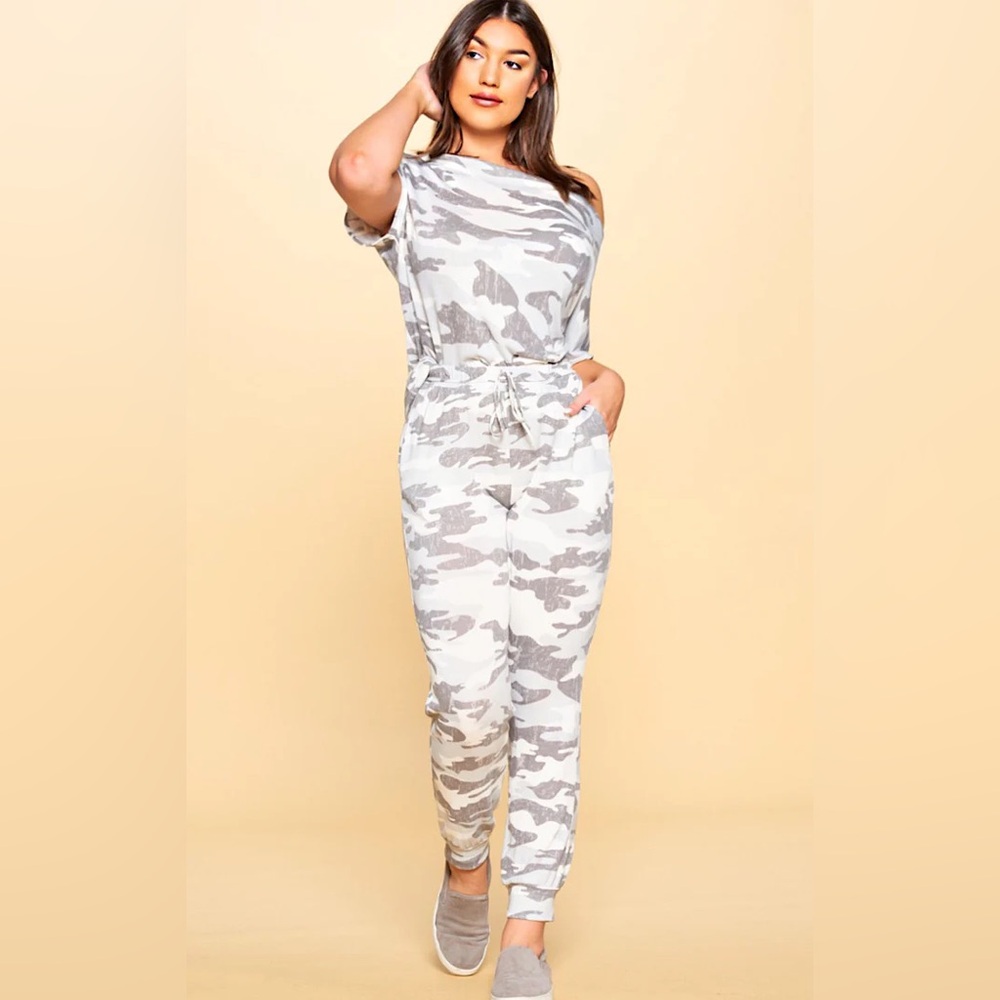 Pretty Garden Large Camo Jumpsuit